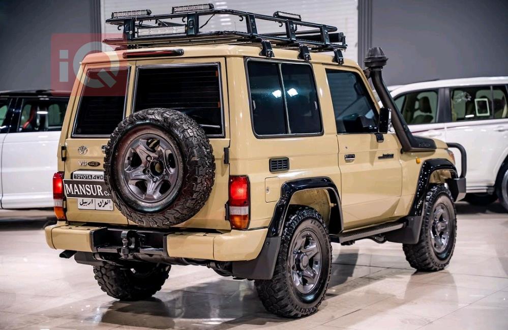 Toyota Land Cruiser 70